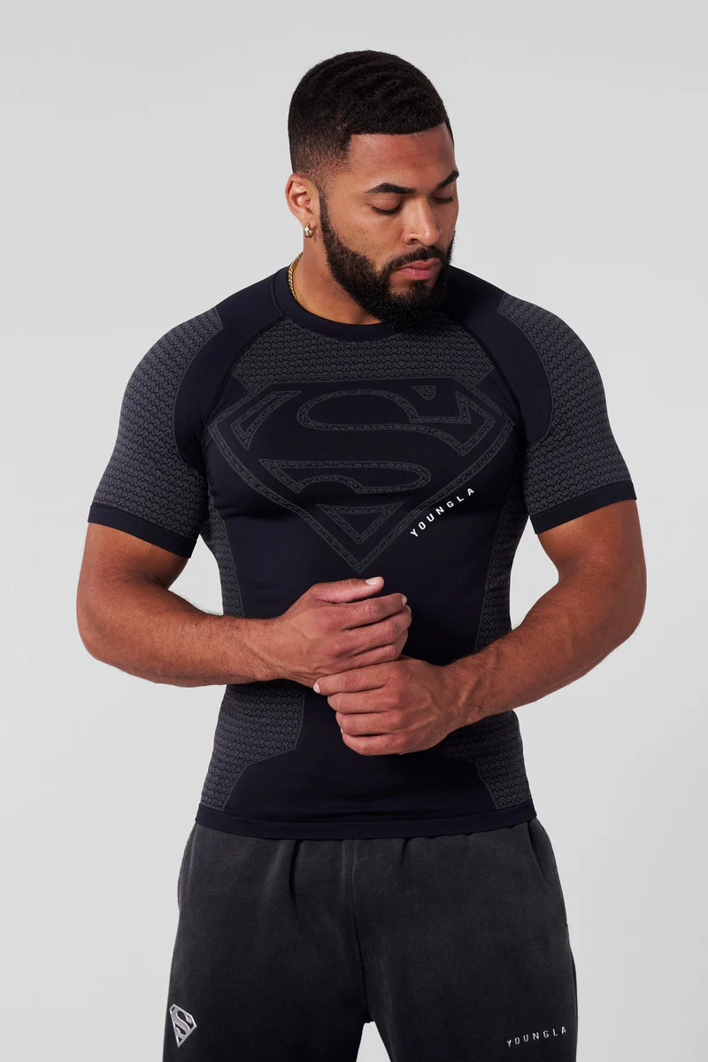 4117 Superman Compression Tee – Black | YOUNGLA