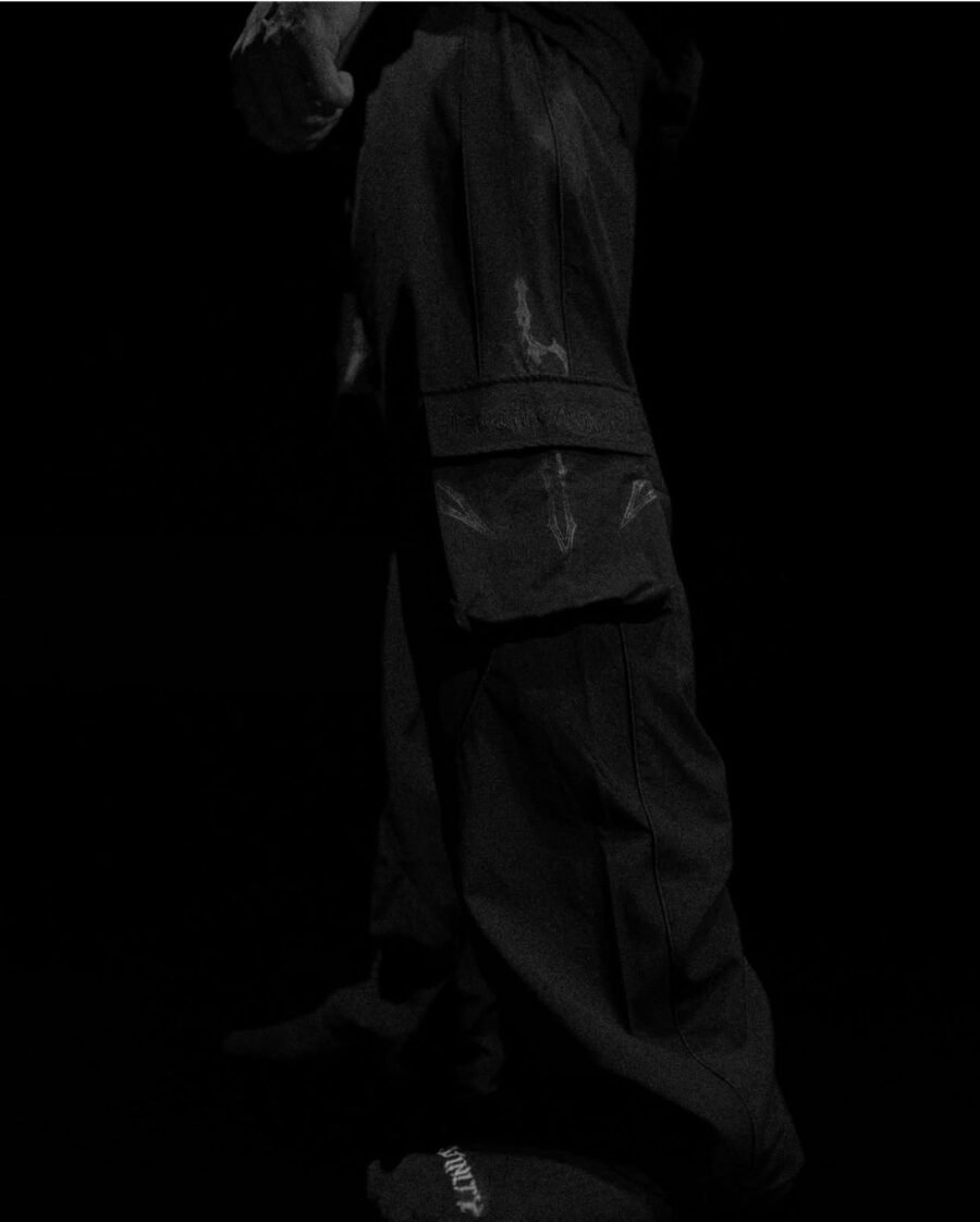 Excalibur Uncuffed Cargo Trackpants [DARKNESS] | BREATHEDIVINITY