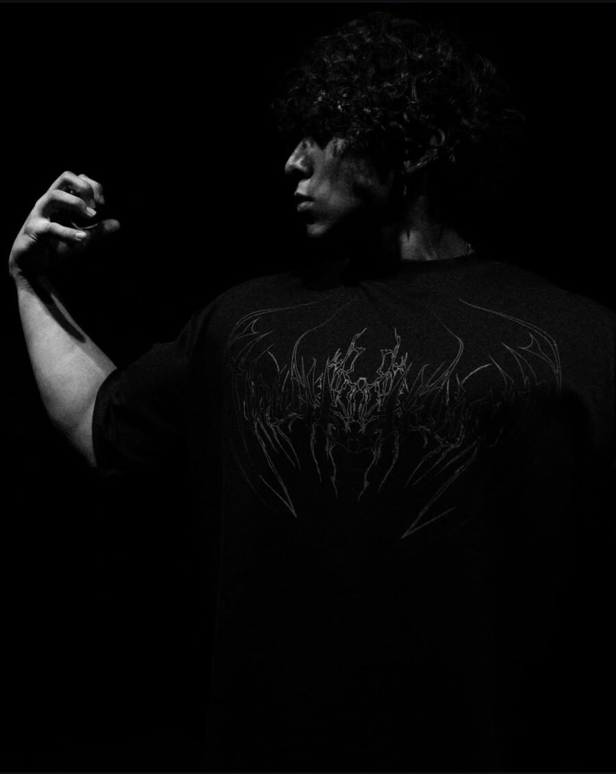 Twilight's Curse Oversized T-shirt [MIDNIGHT] | BREATHEDIVINITY