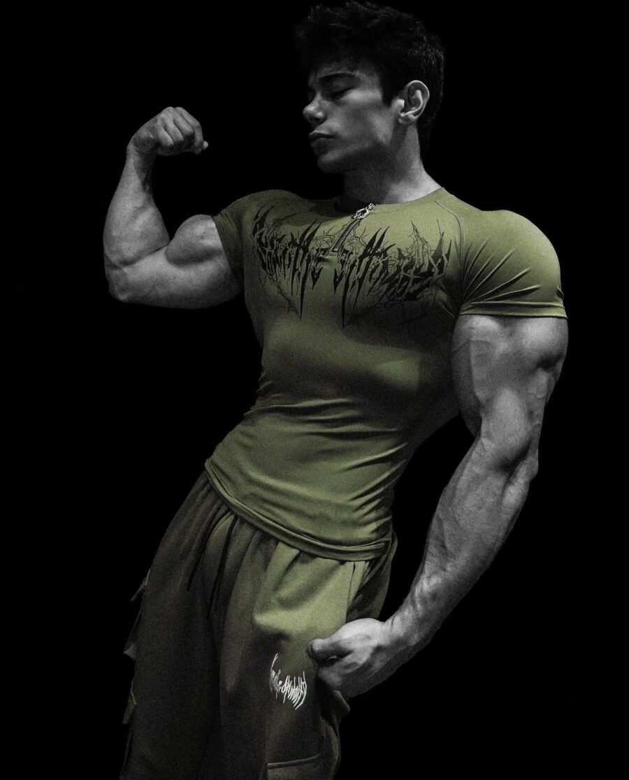 Deathwing Void Tech
Shortsleeve Quarter Zip
Compression [OLIVE GREEN] | BREATHEDIVINITY